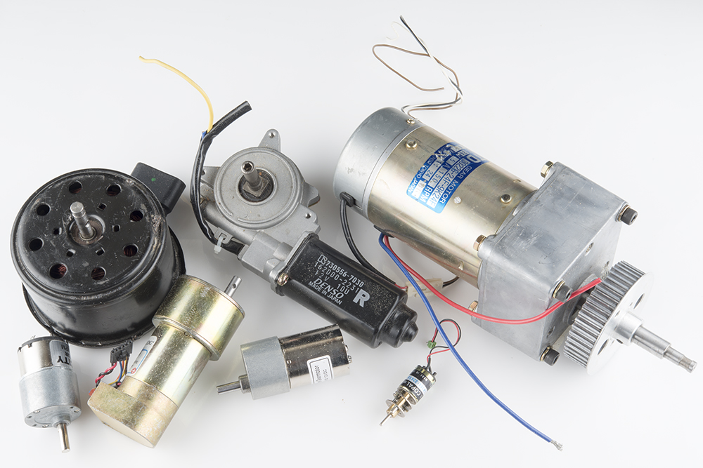 Learn The Basics of DC Motors and Small DC Gear Motors