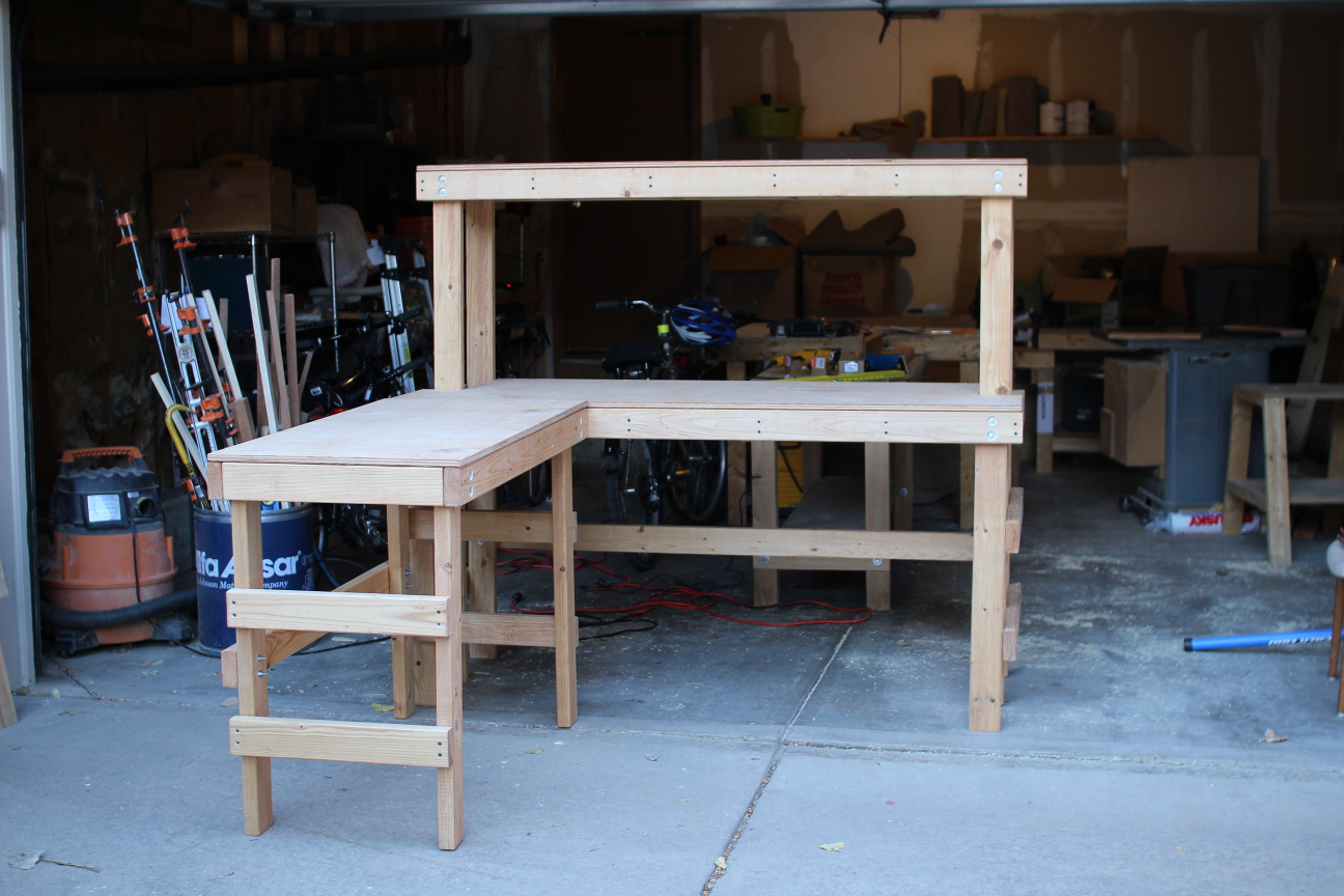 Custom Workbench With Bench Clamps And Bench Dogs - Lazy Guy DIY