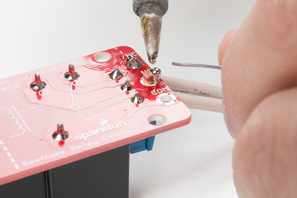 Solder Blobbing Between Thick Wire and a Large Plated Through Hole on the Beefacke Relay