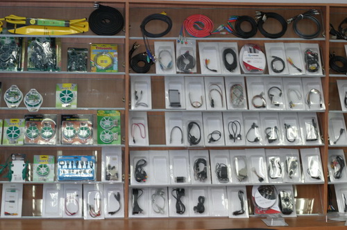 http://cdn.sparkfun.com/newsimages/China-2011/3/6-Cables-1-M.jpg