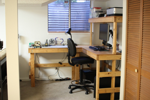 Furnished electronics workbench