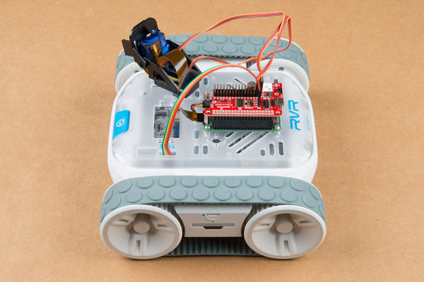 4 pin cable plugged into the RVR UART connector and the Servo pHAT