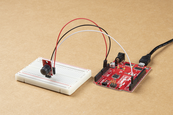 Assembled PIR Breakout circuit with a RedBoard Qwiic