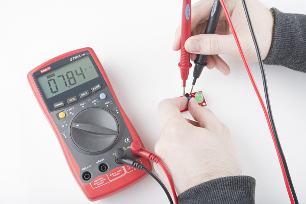 Setting V threshold to 3.2V