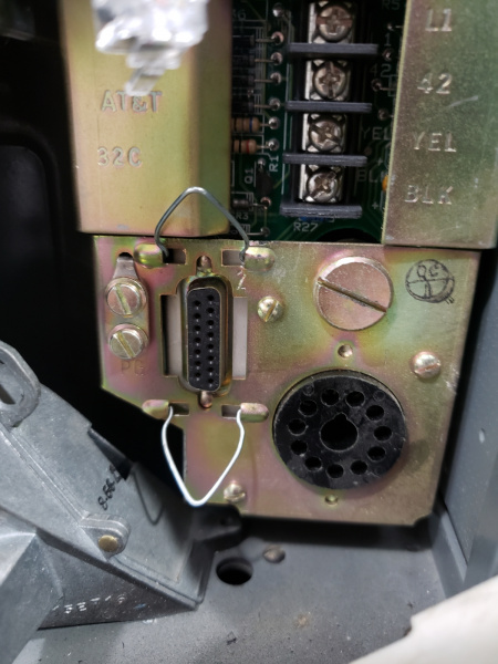 Payphone mainboard connectors