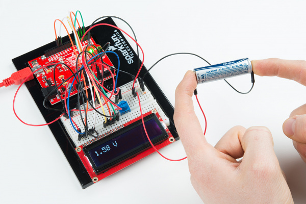 Reading the voltage of a AA battery