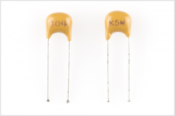 0.1uF capacitors