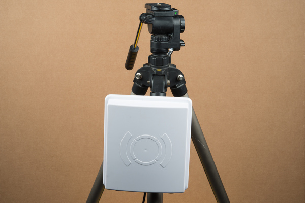 RFID Antenna attached to tripod