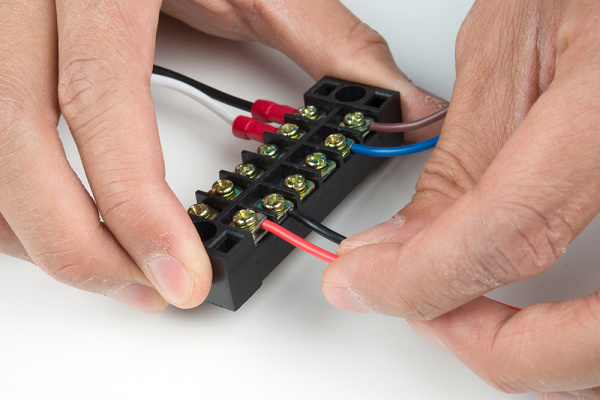 Connect DC Output Voltage